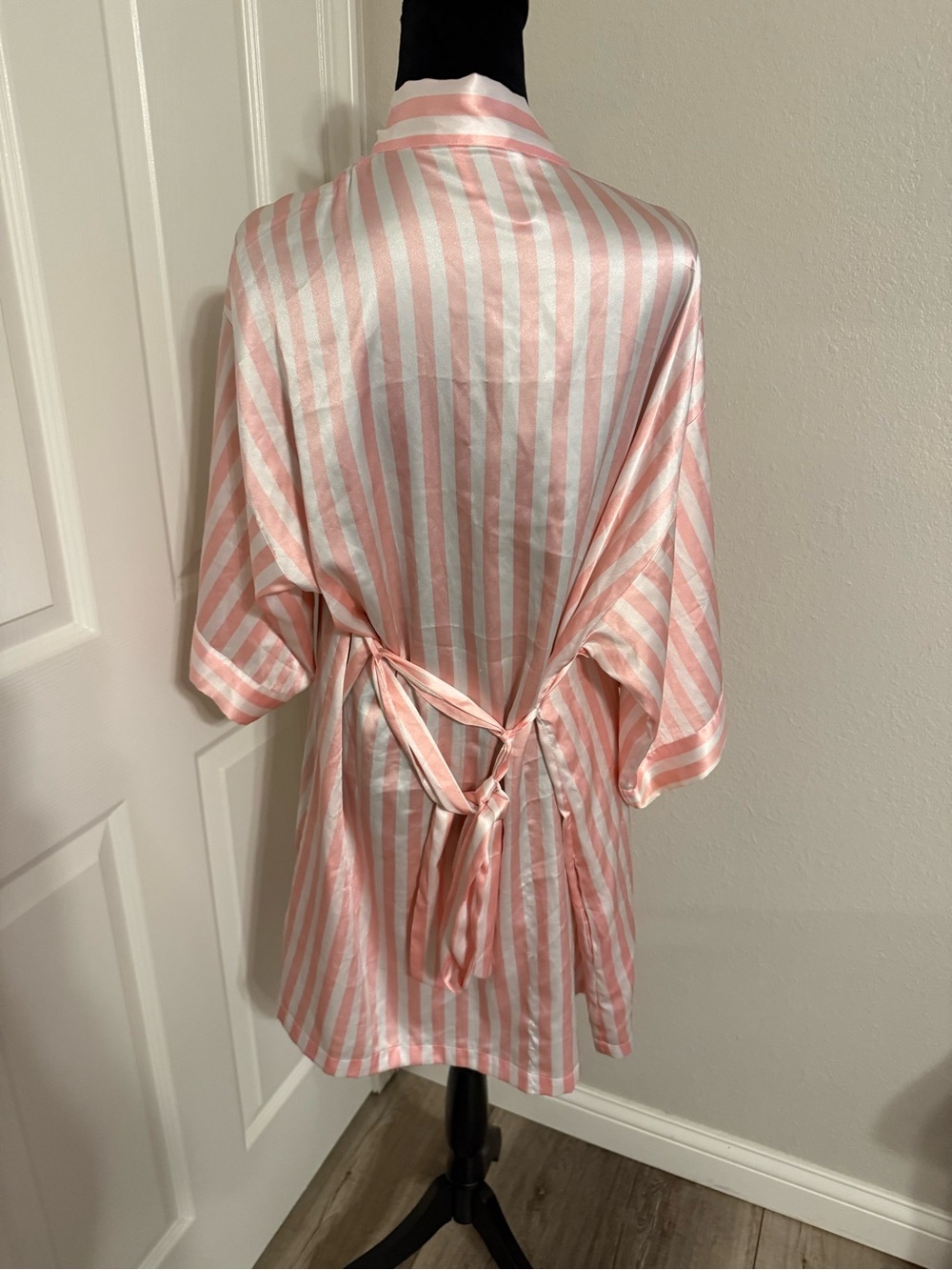 Victoria's Secret Pink and White Satin Striped Kimono - Picture 3 of 5